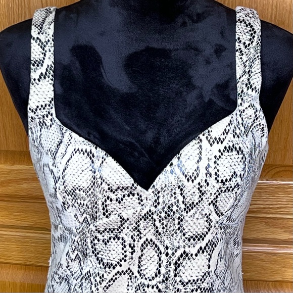 ZARA Animal Print Snakeskin Faux Suede Mini Dress Black & Ecru Size Medium‎ - Picture 4 of 13